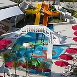 Semesteranläggning (resort) The Sense Deluxe 5*