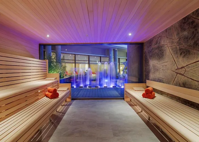 The Sense Deluxe 5* Side